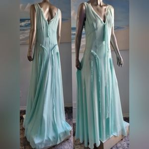 ◇$3,000 CAROLINA HERRERA MINT SILK  RUNWAY GOWN US 12